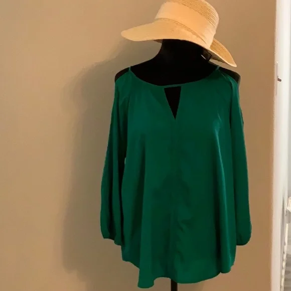 BLouse - Picture 3 of 3